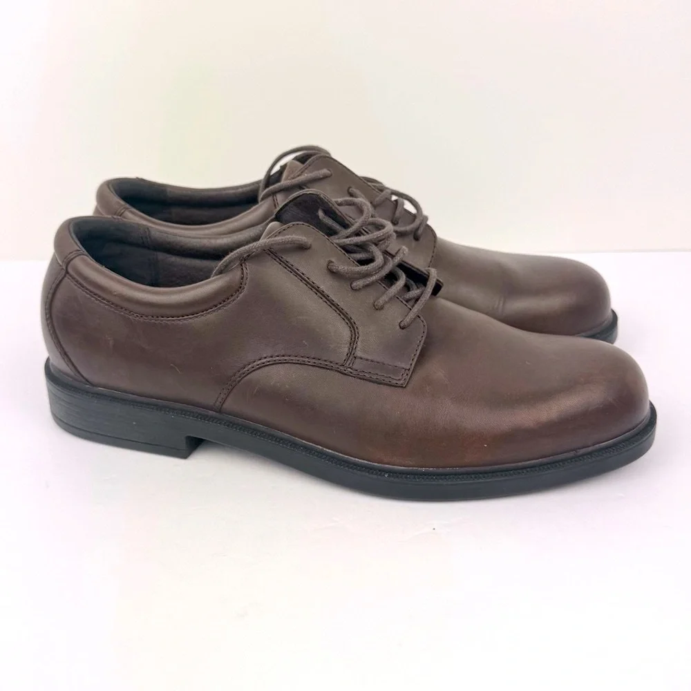 Rockport NWOT The Margin classic plain toe men's dress casual shoe. Size 11.